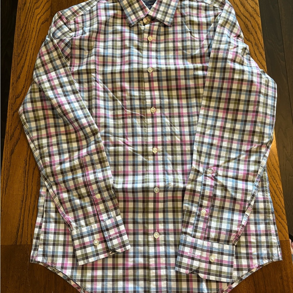 Banana Republic Men's Plaid Shirt in Blue, Pink, and Black - Picture 3 of 3